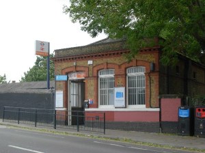 Brondesbury Park station